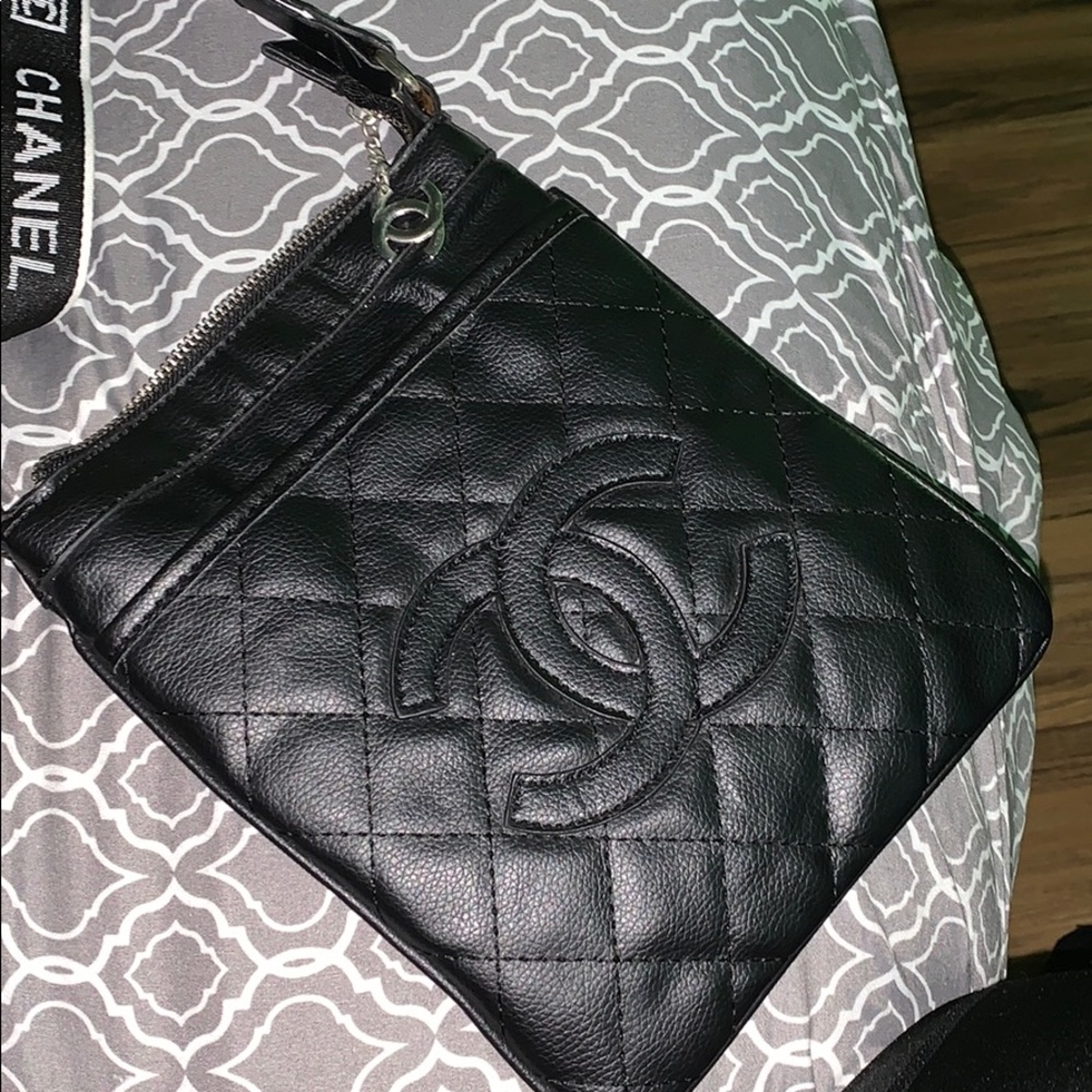 never used chanel crossbody purse